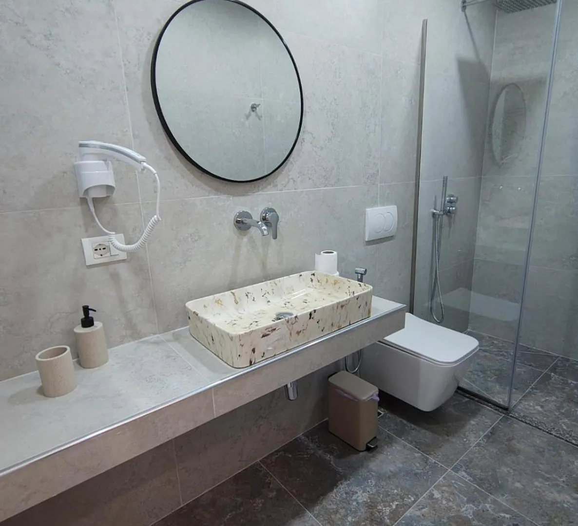 Mario'S Rooms Himarë